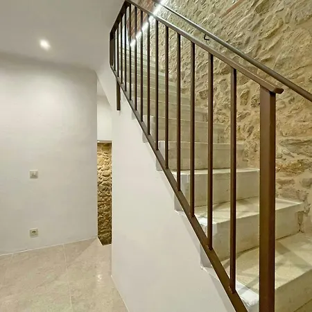 Luxury 8p Town House In Center Lescala 50m Holiday home *