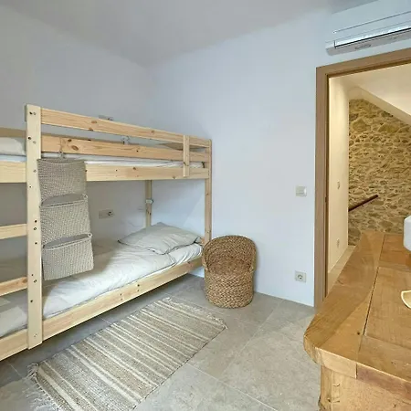 Luxury 8p Town House In Center Lescala 50m