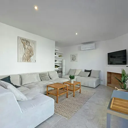 Holiday home Luxury 8p Town House In Center Lescala 50m